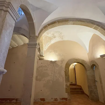 Le Panorama Du Monastere Клермон-л'Эро